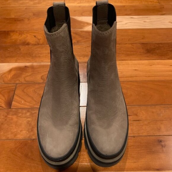 NEW! Clarks Nubuck Orianna2 Top Slip On Ankle Chelsea Boots Women's 9 - Picture 2 of 7